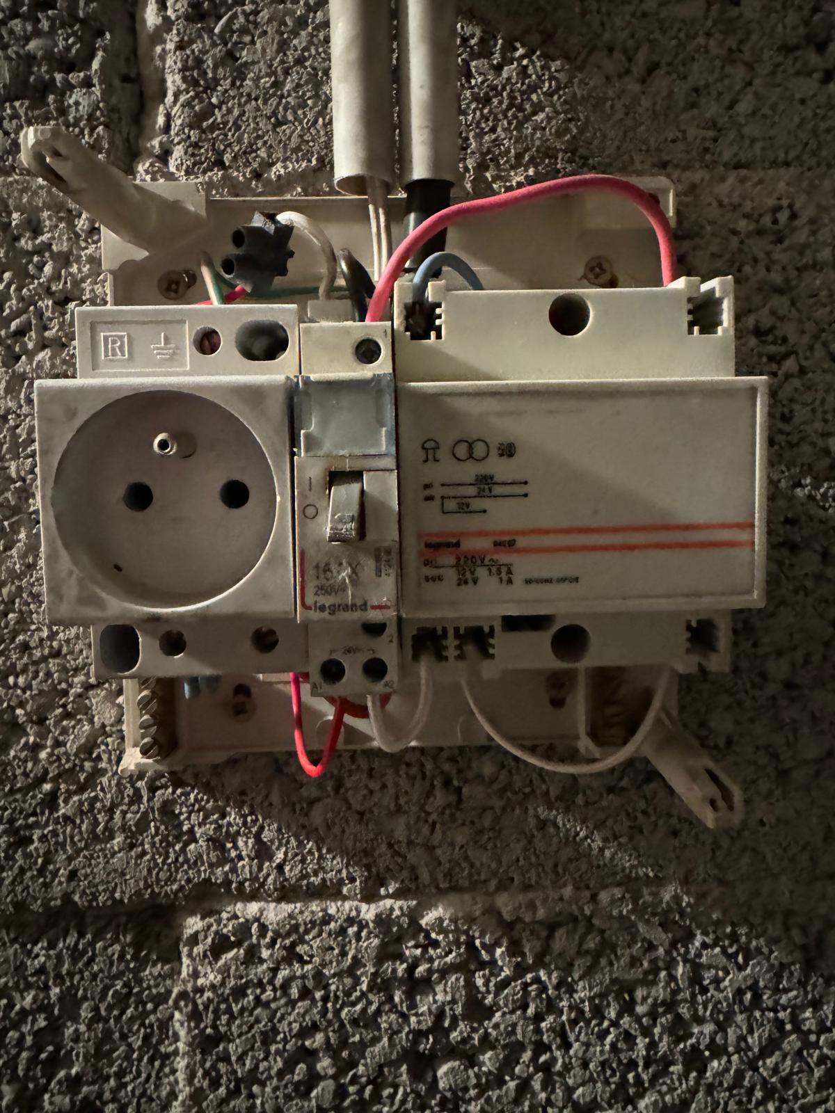 Dépannage d'urgence électrique électricien Viuz-En-Sallaz